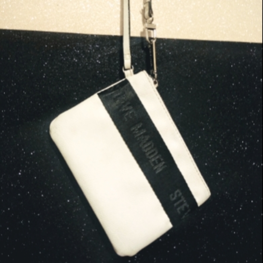"Steve Madden" wristlet
